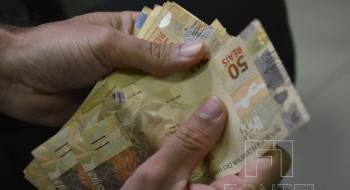 Anúncio do pacote de corte de gastos fica para a próxima semana