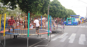 Bárbara anuncia Festa das Crianças no próximo domingo na Praça  Nicolino Rondó em Venceslau 