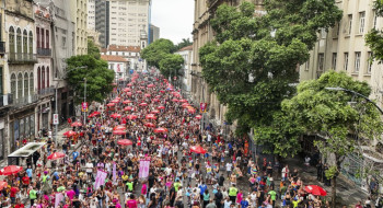 Bloco da Lexa atrai foliões para o circuito Preta Gil no centro do Rio