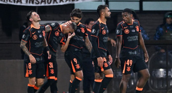 Corinthians derrota Platense na Libertadores na estreia de Diniz