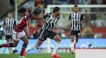 David Luiz perde pênalti e Flamengo empata com Atlético-MG