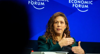 Em Davos, Esther Dweck defende integração da América Latina