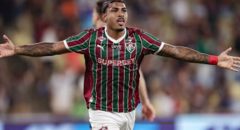 Flu bate Corinthians no Maracanã e assume vice-liderança do Brasileiro