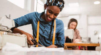 Governo de SP oferece curso de Corte e Costura gratuito em Presidente Bernardes