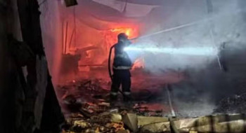 Incêndio destrói empresas e creche na zona leste de São Paulo
