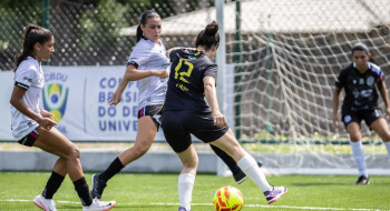 JUBs Futebol contam com campo exclusivo para o futebol feminino