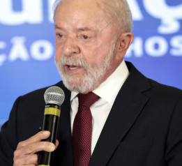 Lula quer incluir inadimplentes do FIES em pacote contra endividamento