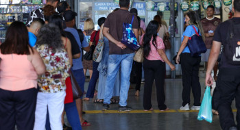 Mega-Sena acumula e prêmio principal vai para R$ 7,5 milhões