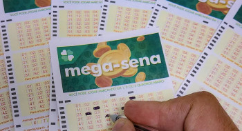 Mega-Sena não tem ganhador; prêmio vai a R$ 13,5 milhões