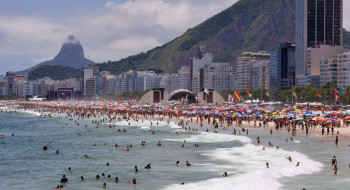 Ressaca leva bombeiros a realizarem 547 salvamentos nas praias do Rio